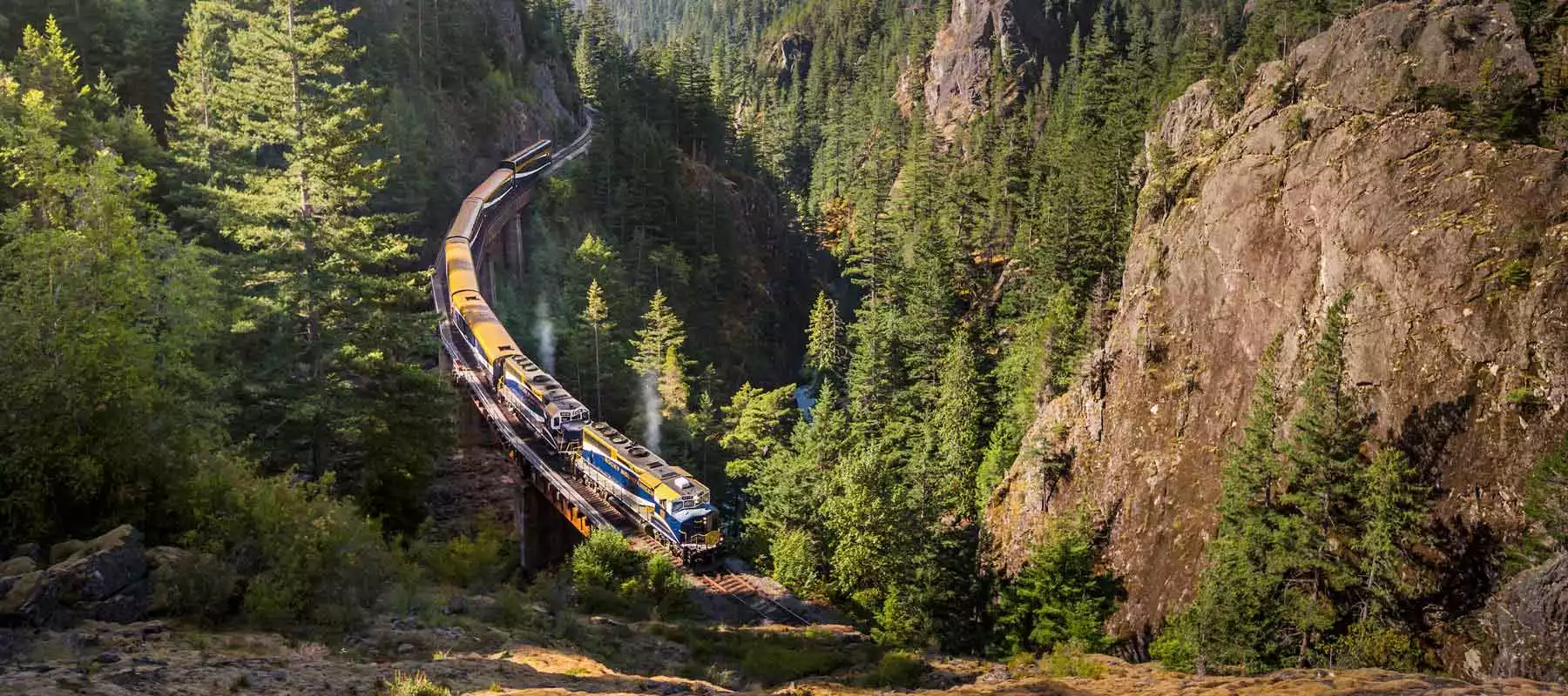 Canada Train Trips | Luxury Canada Train Vacations