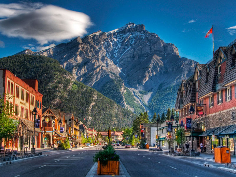 Canadian Rockies Scenic Delights by Road & Rail | Banff