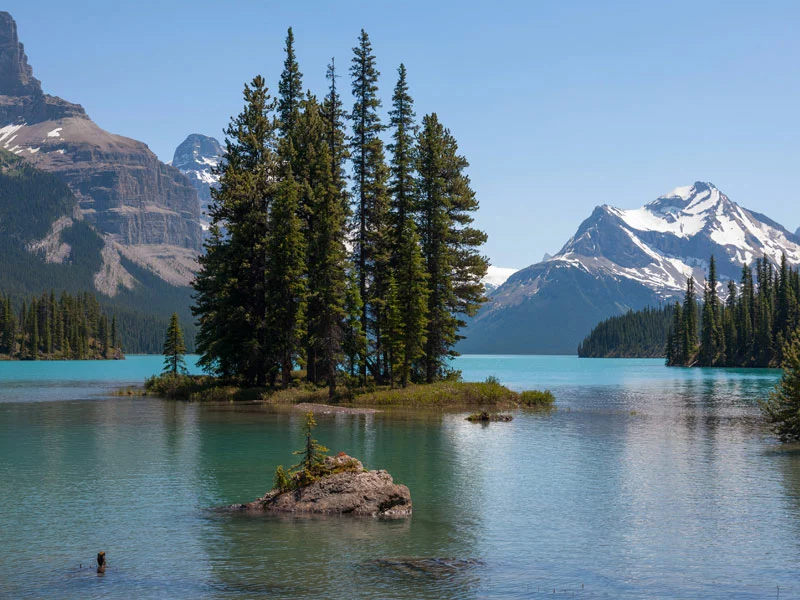Canadian Trails Train Trips Across Canada | Maligne Lake Jasper