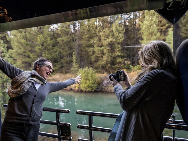 Classic Rocky Mountain Train Circle Tour | Rocky Mountaineer