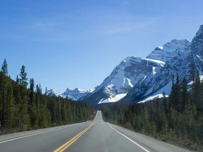 Rail & Drive through the Canadian Rockies | VIA Rail | Self-drive